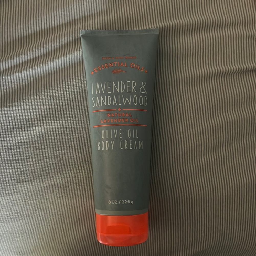 bath and body works lavender and sandalwood olive oil body cream